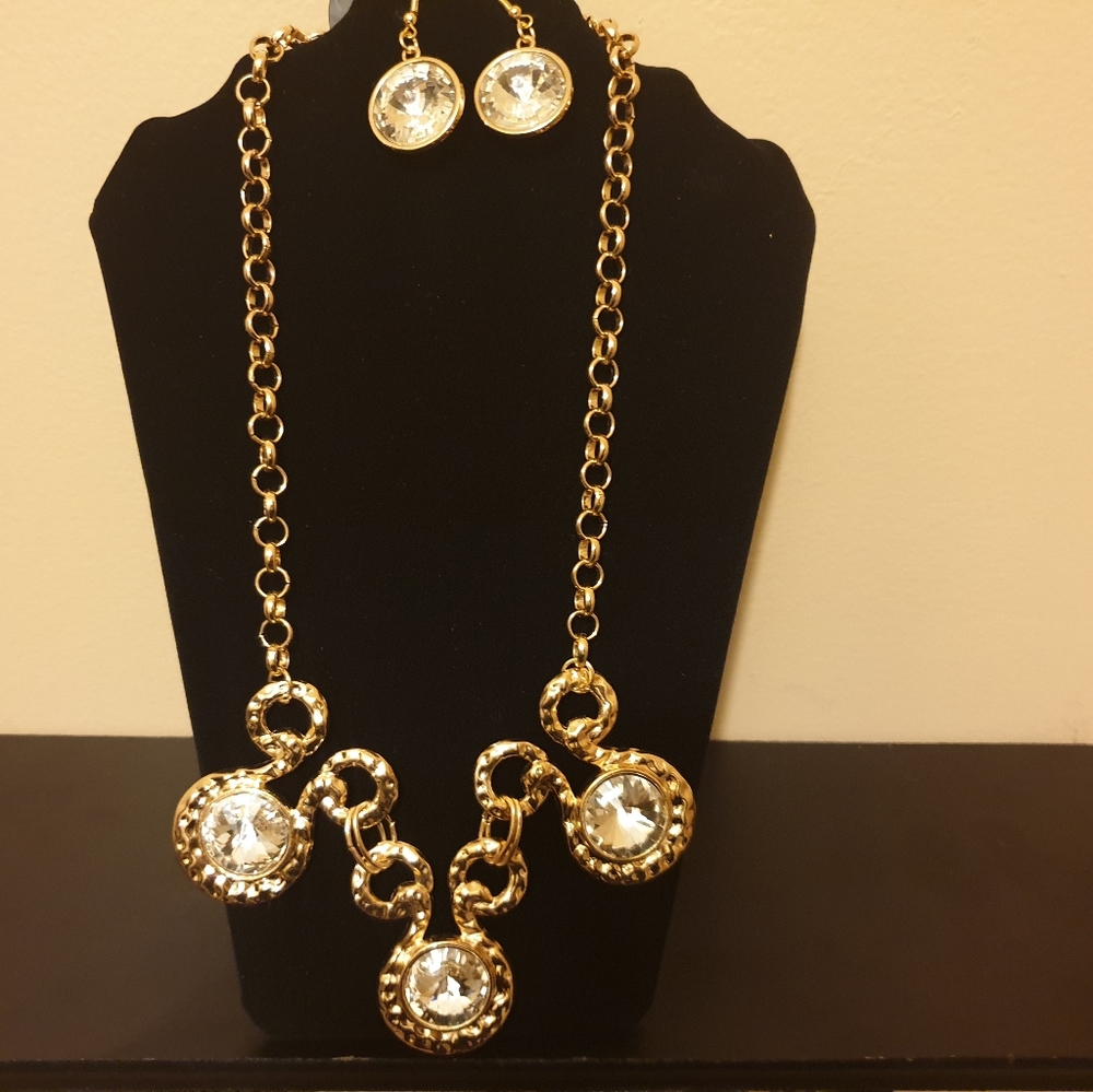 Necklace & Earring Set